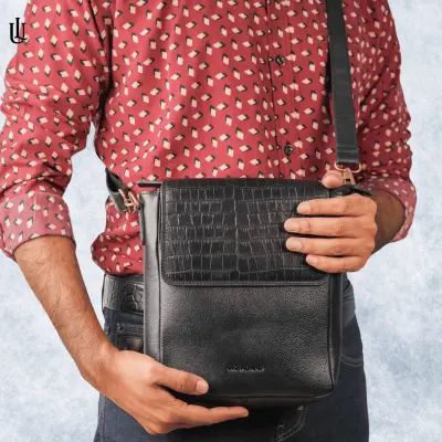 Wade Sling Bag – Black