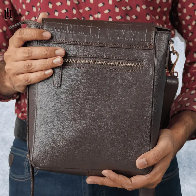 Wade Sling Bag – Chocolate